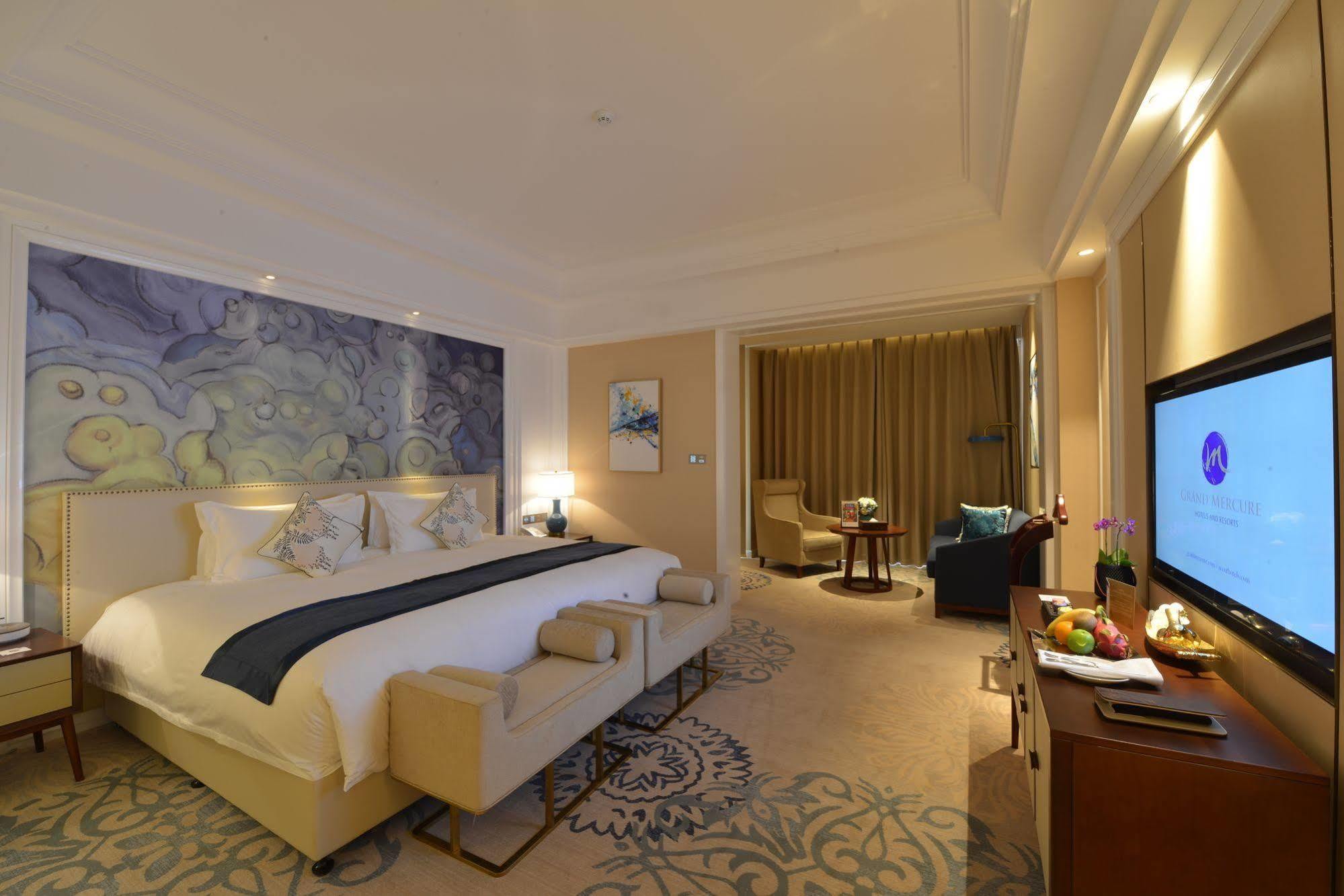 Grand Mercure Zhengzhou West Exterior photo